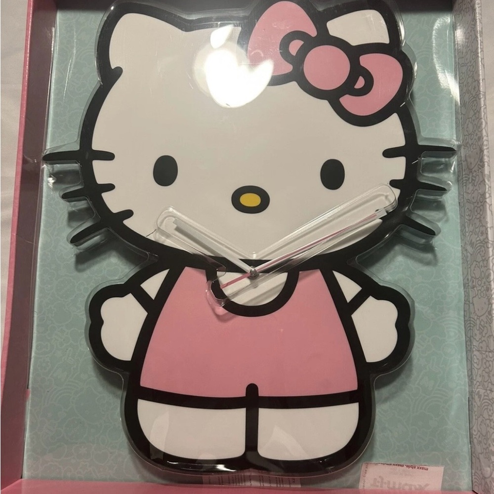 🔥🐱Hello Kitty 20” Wall Clock Cute Kawaii Sanrio Decor 🔥